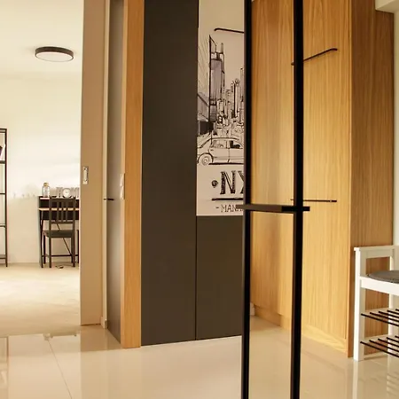 Luxurious, Spacious, Modern Gem. Great Location !