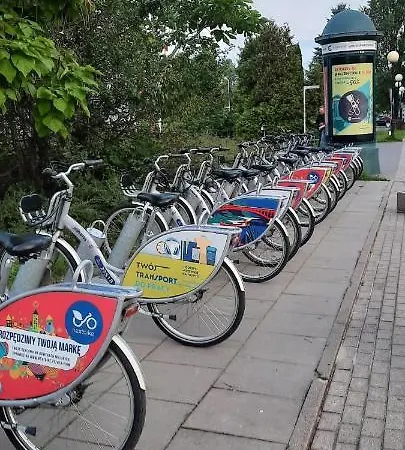 Luxurious, Spacious, Modern Gem. Great Location ! Apartament *