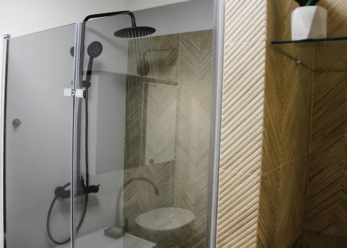 Appartement Luxurious, Spacious, Modern Gem. Great Location !