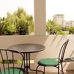 Luxurious, Spacious, Modern Gem. Great Location !